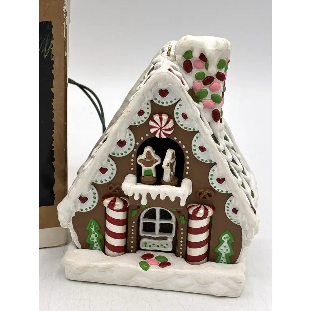 Hallmark Gingerbread Fantasy Magic Ornament Light Motion Music Untested